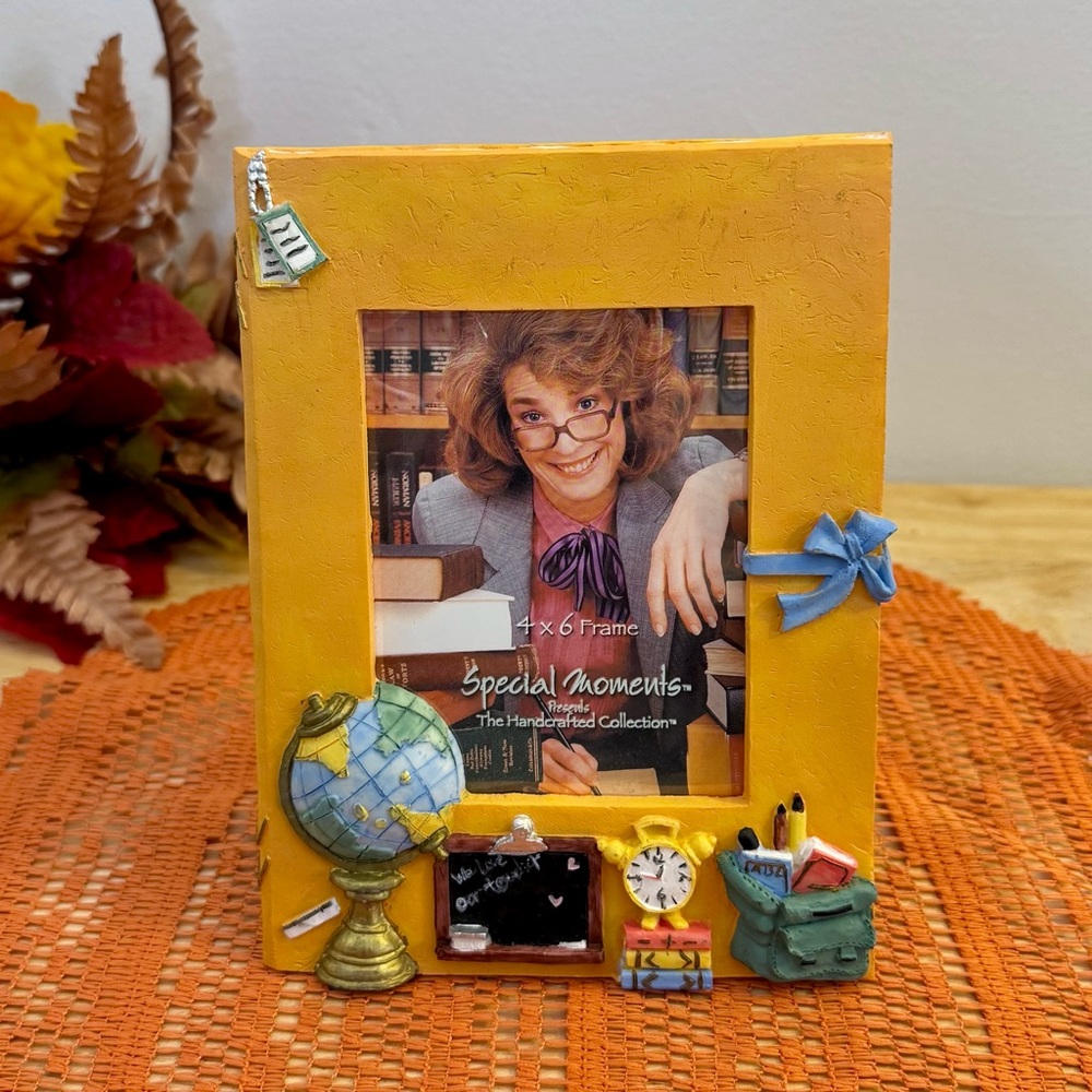 Special Moments Yellow Frame Perfect for Teachers🍎